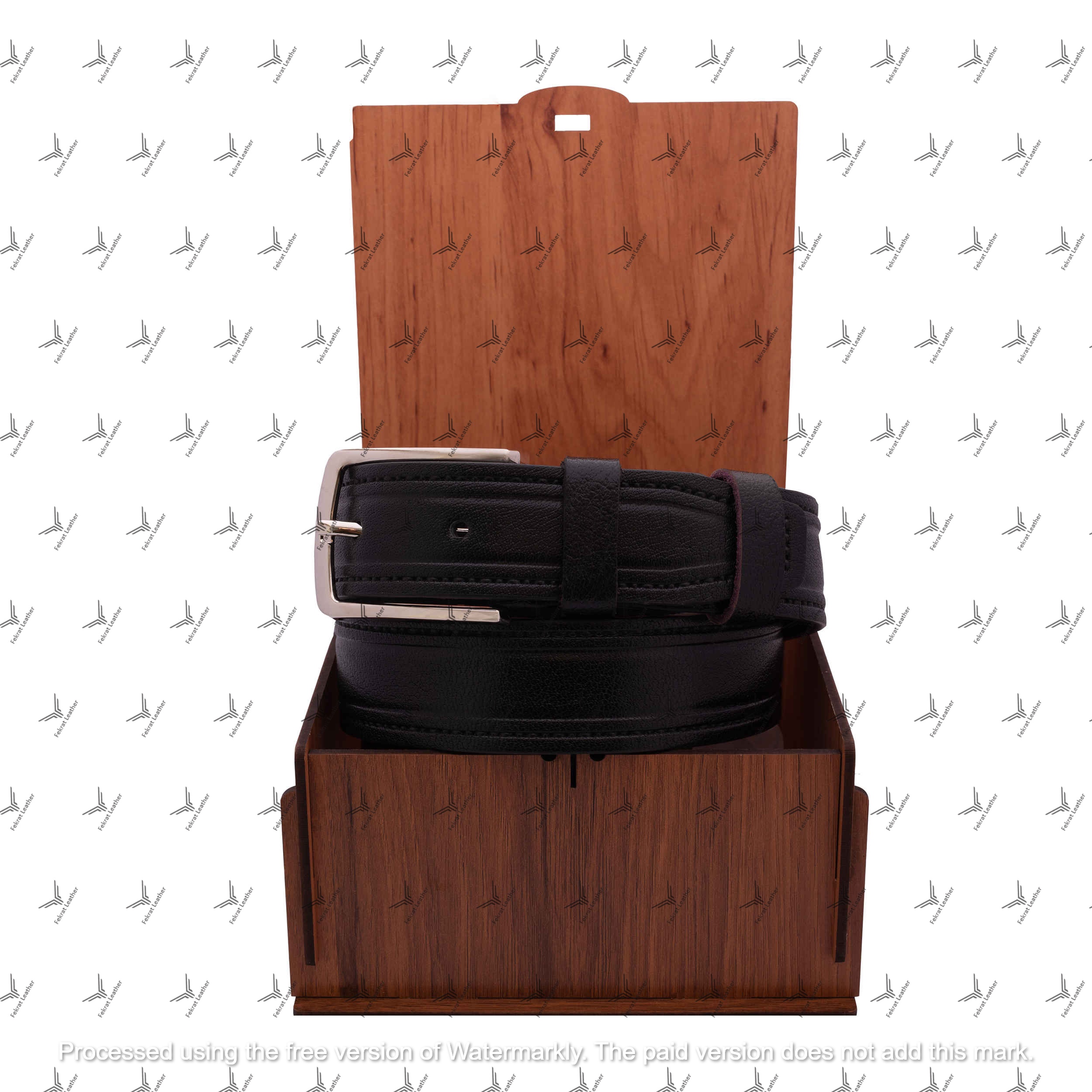 کمربند چرمی مشکی مردانه با جعبه چوبی | چرم طبیعی برند فکرته